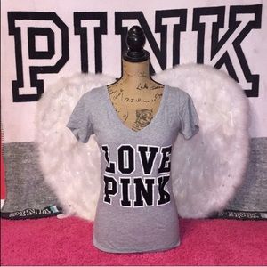 ✨3/$25✨VS Pink Vneck Top✨